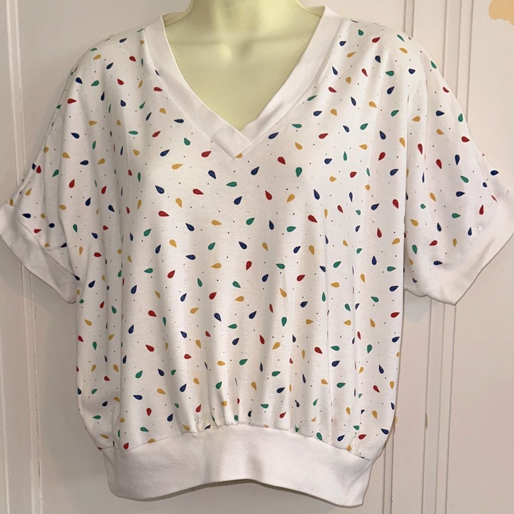 Vtg 80s Amanda Scott White Cotton/Polyester Multi Color Print V Neck Top